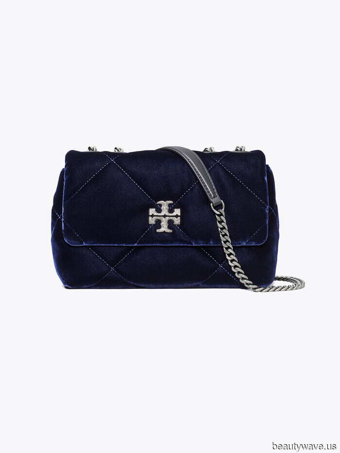 Я пойму, что ты "в теме", если увижу тебя с этой сумкой цвета с черным или коричневым (или с тем и другим).