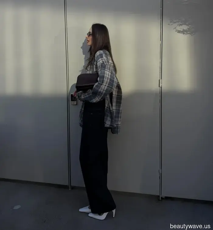 Sorry, Flats—This Spring, Everyone in Paris and NYC Is Wearing Only Jeans with Heels.