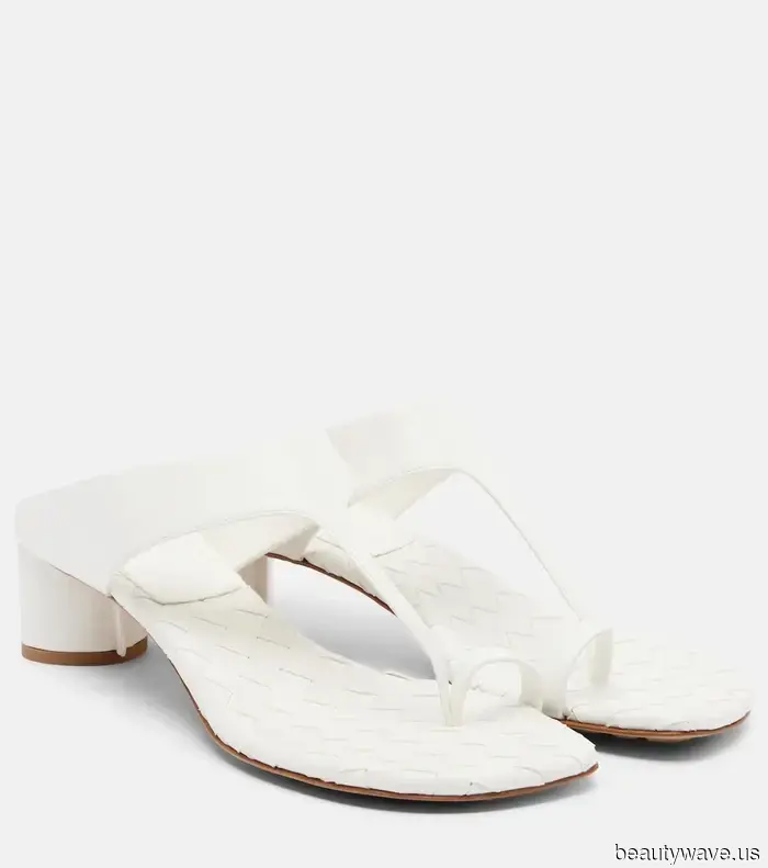 Pause the Flip-Flops, Rosie Huntington-Whiteley Has Just Made an Appearance in a Subtle Sandal Style.