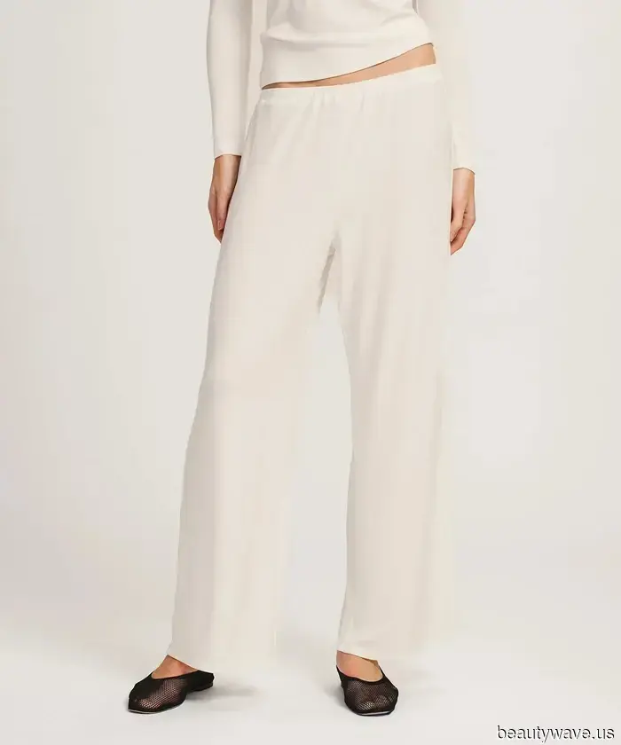 I'm a stylist from L.A.—here are the trendy brands available in my wardrobe.