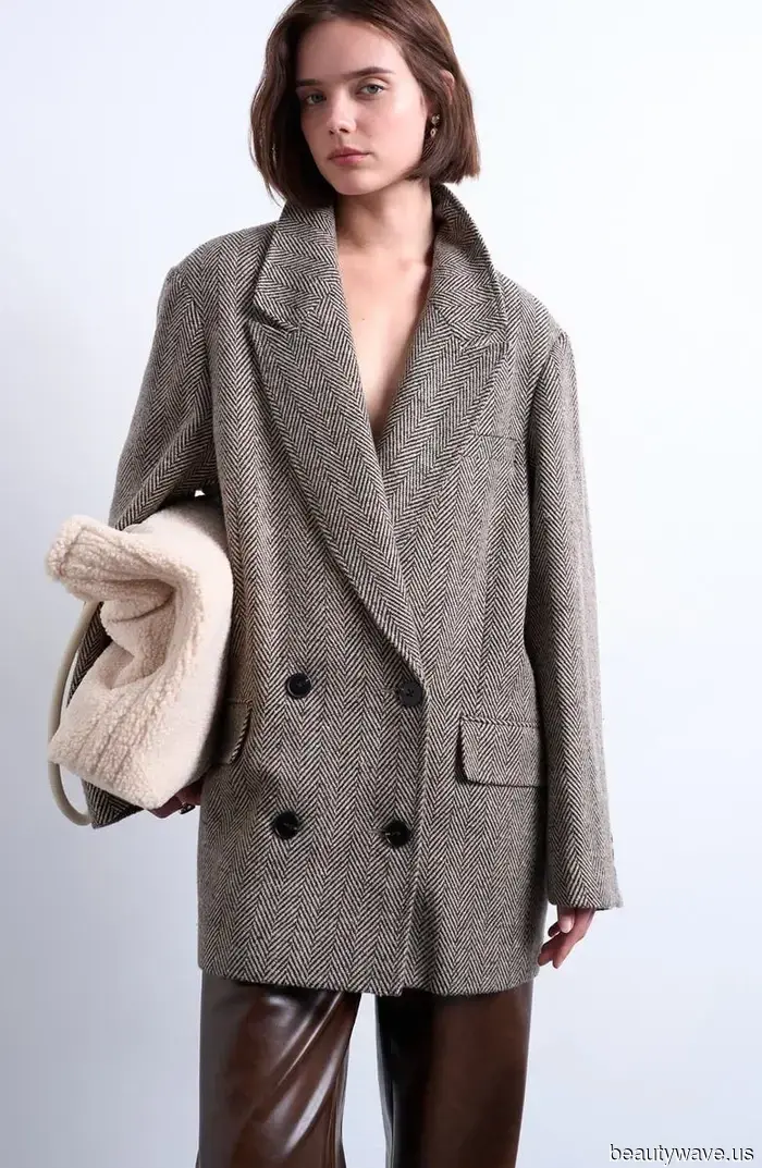 Si una mujer francesa construyera un armario de 2026 en Nordstrom, estos básicos elevados serían de interés.