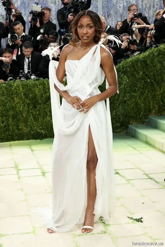 The 2026 Met Gala Red Carpet Outfits That Took Our Breath Away