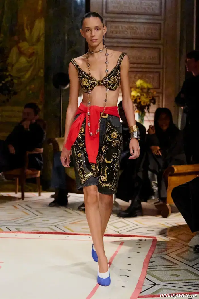 Dario Vitale Infuses Sex Appeal and Miami Beach Luxury into His Debut for Versace
