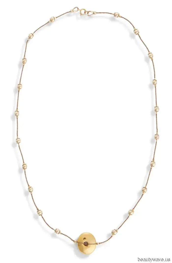 La Sezione Segreta di Nordstrom che Ti Fa Sentire Come Se Stessi Facendo Shopping in un Cool Concept Store