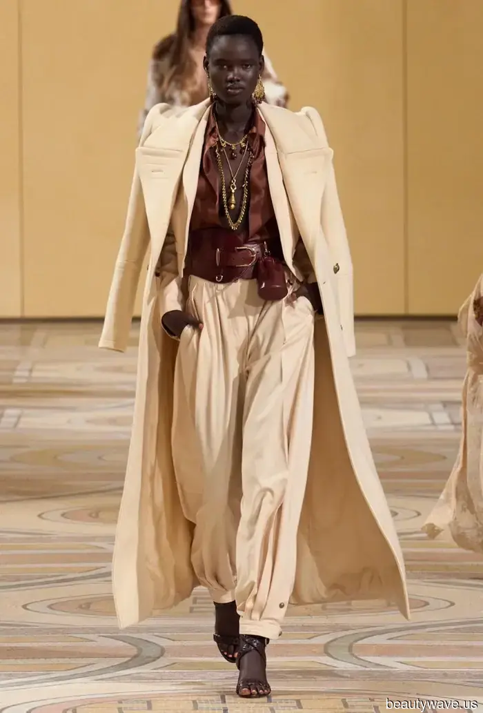 7 Chic Autumn Trouser Trends That Are Stylish, Trendy, and a Great Alternative to Jeans