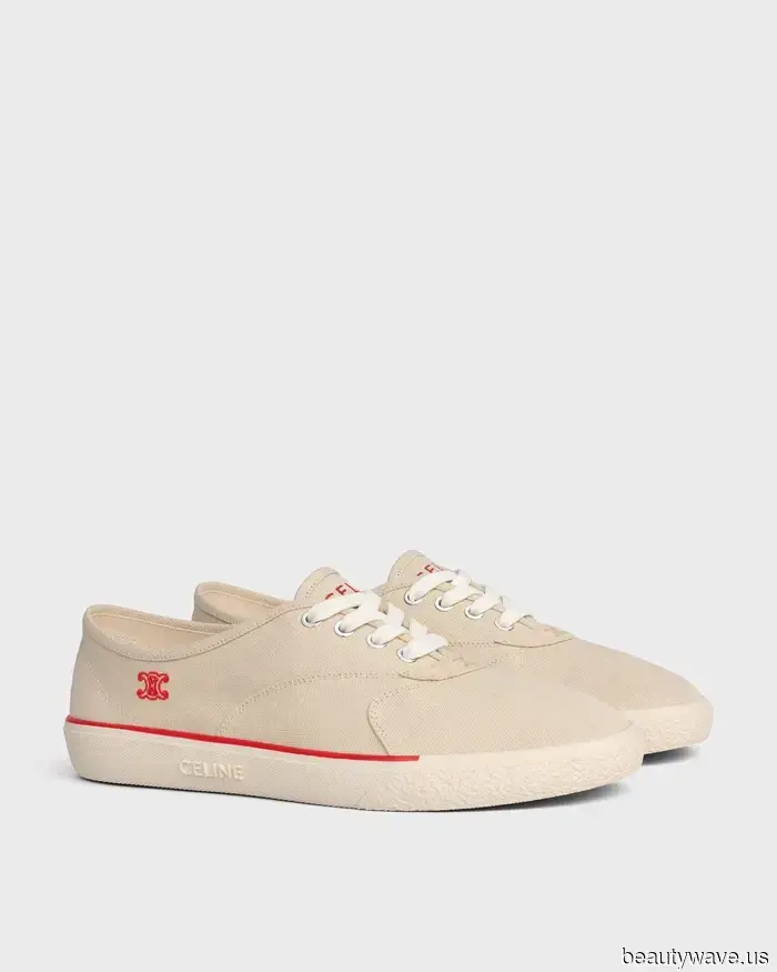 Suede Sneakers, It's Over—Fashion Enthusiasts Under 30 Are Bringing Back This "Simple" Sneaker Trend for…