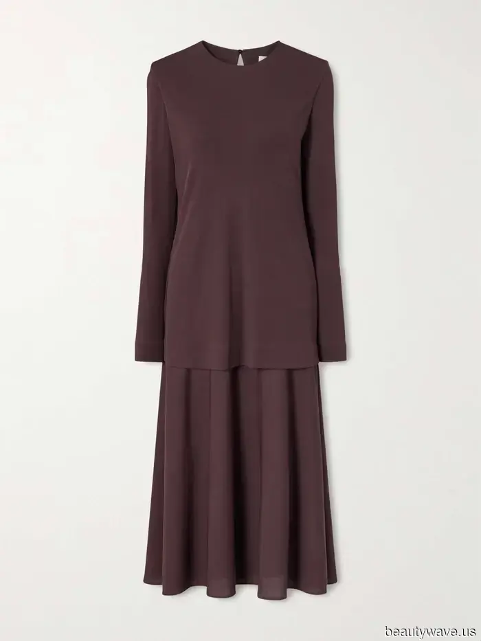 Sì, il bianco e nero è classico, ma la combinazione di colori di Sofia Richie sembra molto più costosa.