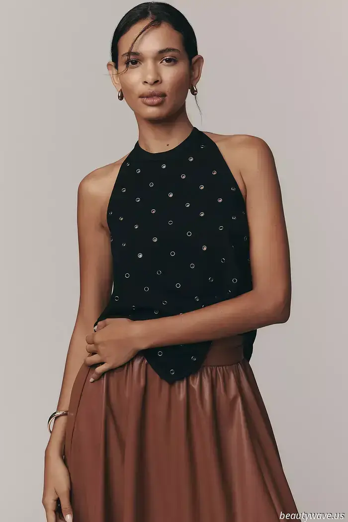 In Spagna, ogni donna alla moda possiede questa maglietta in più di un pezzo