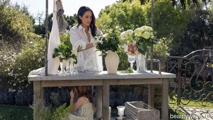 Meghan Markle Acaba de Llevar la Única Tendencia de Vestido que Grita Primavera en Montecito