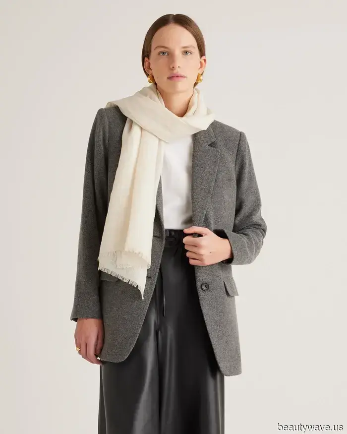 Los 3 trajes de Navidad más populares de la Princesa Diana