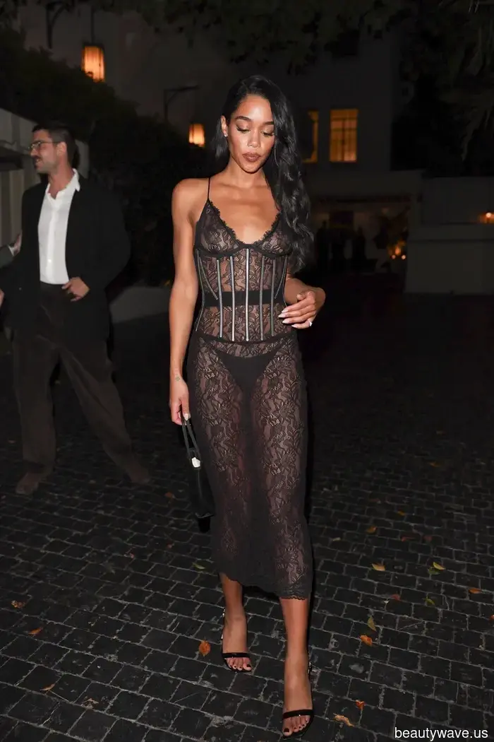 Laura Harrier ha indossato un vestito trasparente che metteva in mostra il perizoma al dopo-festa del Gala del Museo dell'Accademia.