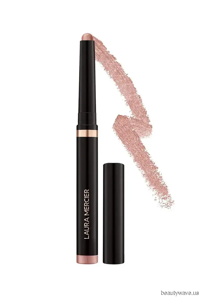 Olivia Dean's Beauty Styles Channel Ultimate Rom-Com Vibes: 9 Instances That Captivated Us