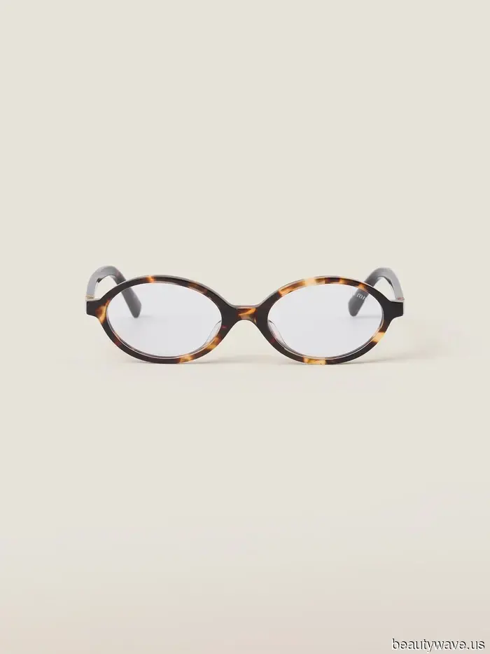 Da Prada a Zara&mdash;Ecco tutto ciò che c'è nella lista dei desideri di Alexa Chung in questo momento