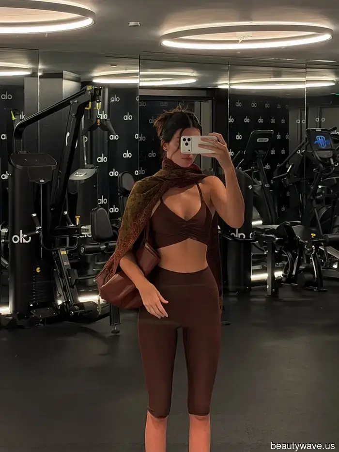 Las mujeres en París, Nueva York y Londres solo llevarán estas tendencias específicas de leggings en 2026.