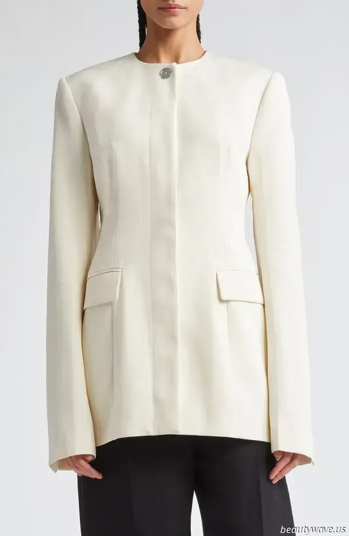 If I see you sporting this stylish blazer trend instead of a classic one, I’ll recognize you as a fashion-forward individual.