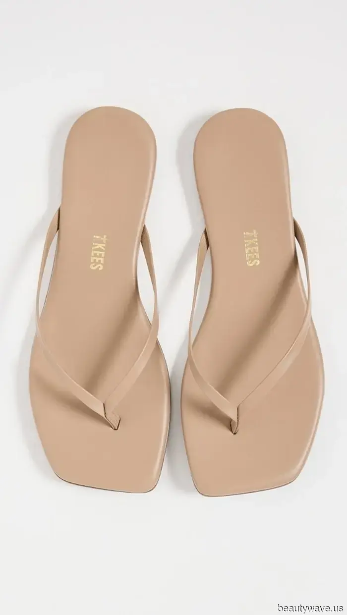 Capri Sweats Are Subtly Gaining Popularity in LA—These Shoes Will Enhance Their Style in 2026