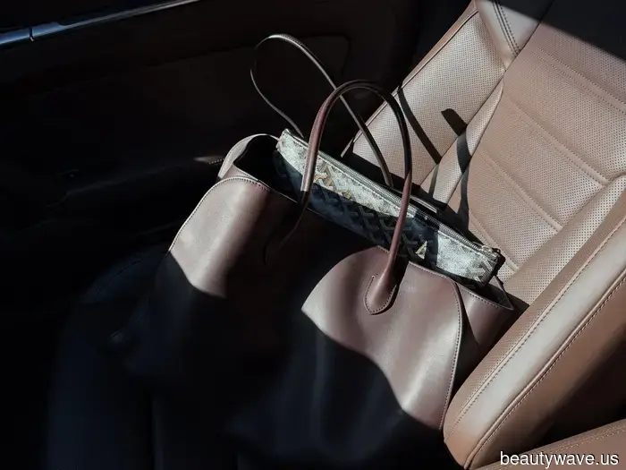 Chanel! Gucci! The Row! These are the trending bags that celebrities are truly sporting in 2026.