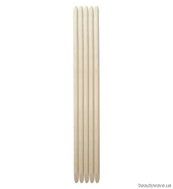 A celebrity manicurist shared with me the tips for achieving a more luxurious look for your manicures.