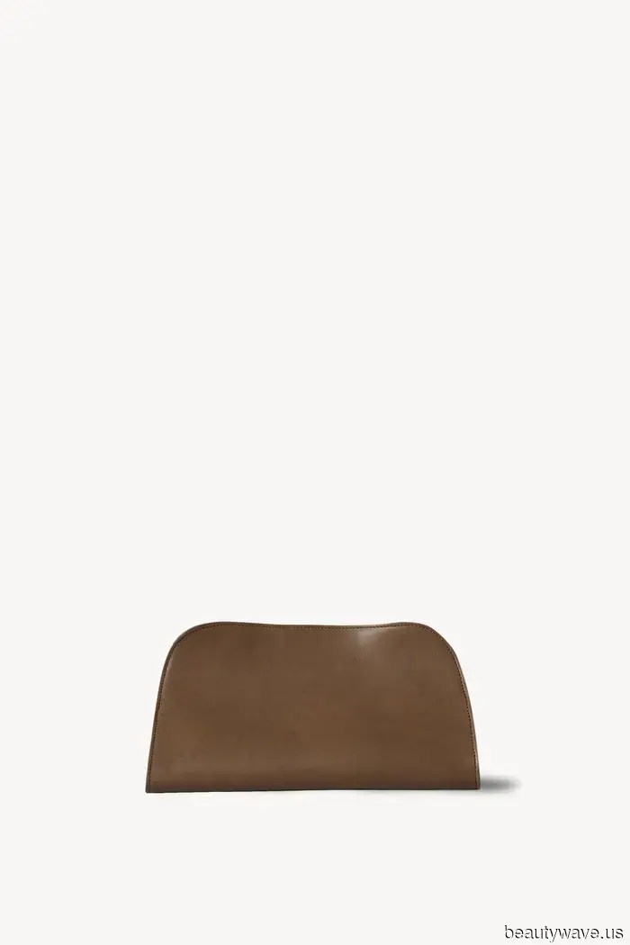 Here are the top 5 accessory trends for Fall 2026, no question.