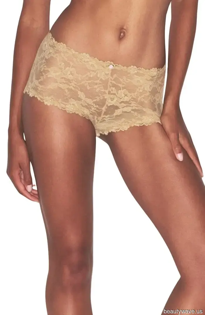 Apologies, Thongs—Gigi Hadid has just reintroduced this "outdated" competitor at the Victoria's Secret Fashion Show.