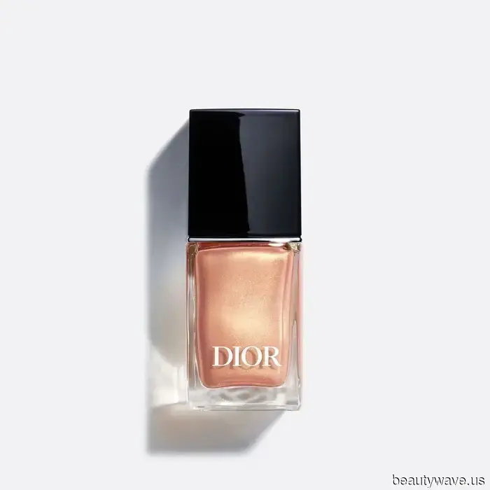 As a Beauty Editor with short nails, here are seven stylish ways I’m currently showcasing them.
