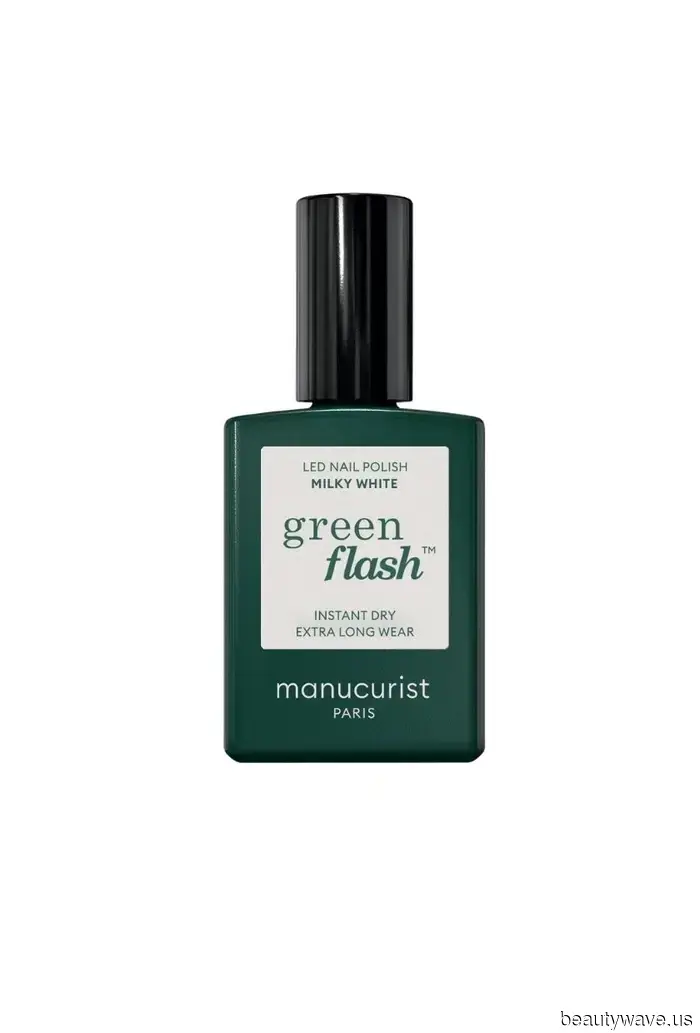 Я не поклонник темного маникюра&mdash;вместо этого я присматриваюсь к фарфоровым ногтям на зиму