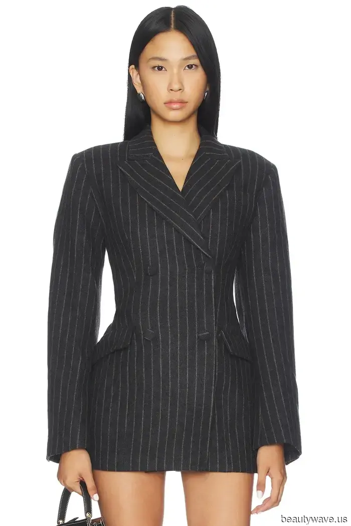 In New York und Paris stylen Modeleute ihre Blazer auf diese 6 frischen Arten.