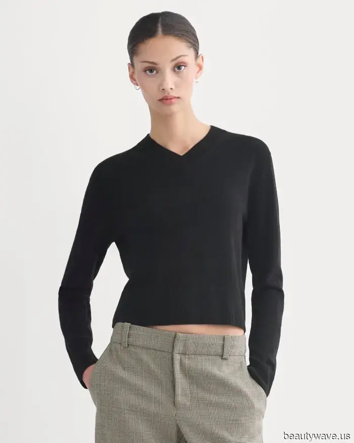 Se ami un mix alto-basso, devi vedere queste giacche, scarpe e borse da $30 a $1000.