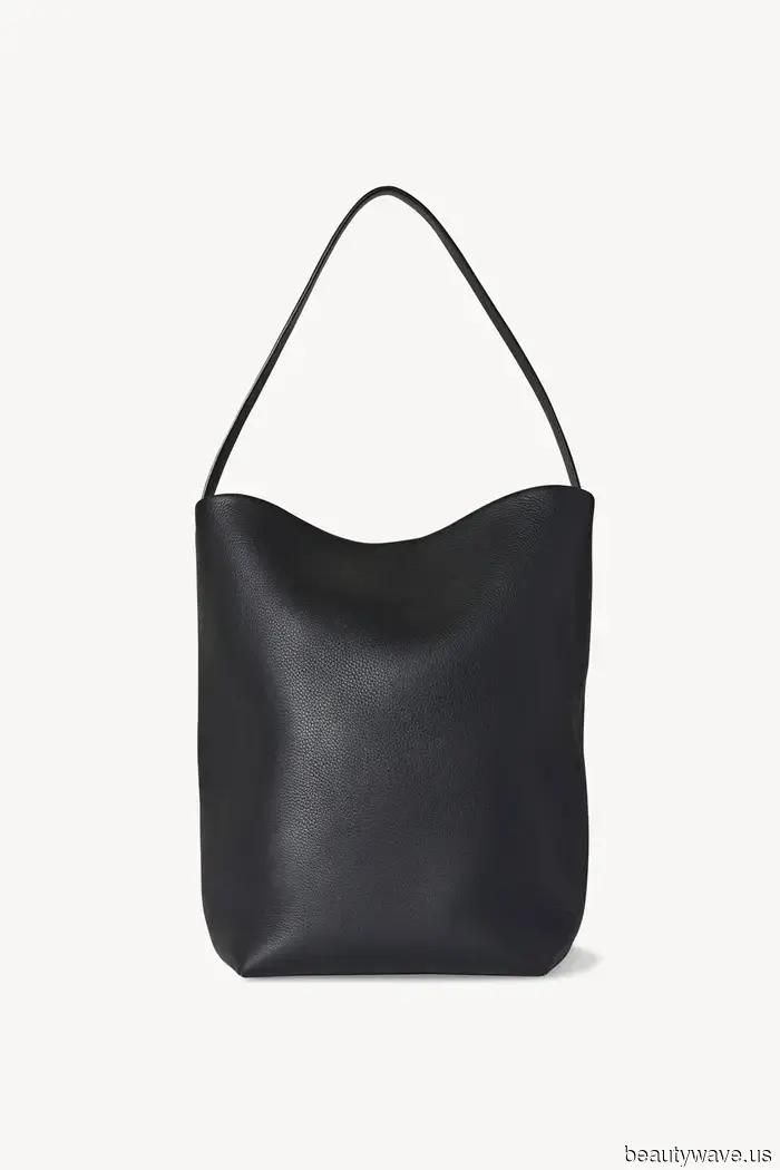 Ich sage es voraus: Diese weniger bekannte The Row Tasche wird der nächste Kultkauf sein.