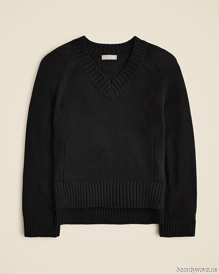 Chic women in Marseille and Cadaqués replace their cashmere sweaters with this lighter alternative every summer.