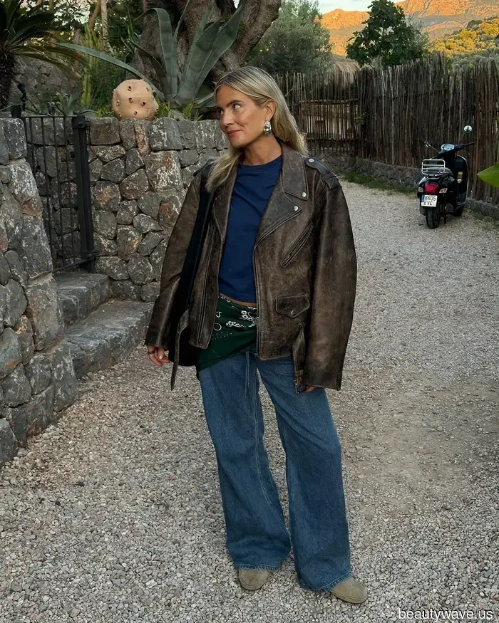 Извините, черные вещи в моем шкафу&mdash;я одержима этим equally chic, классическим цветом для осени