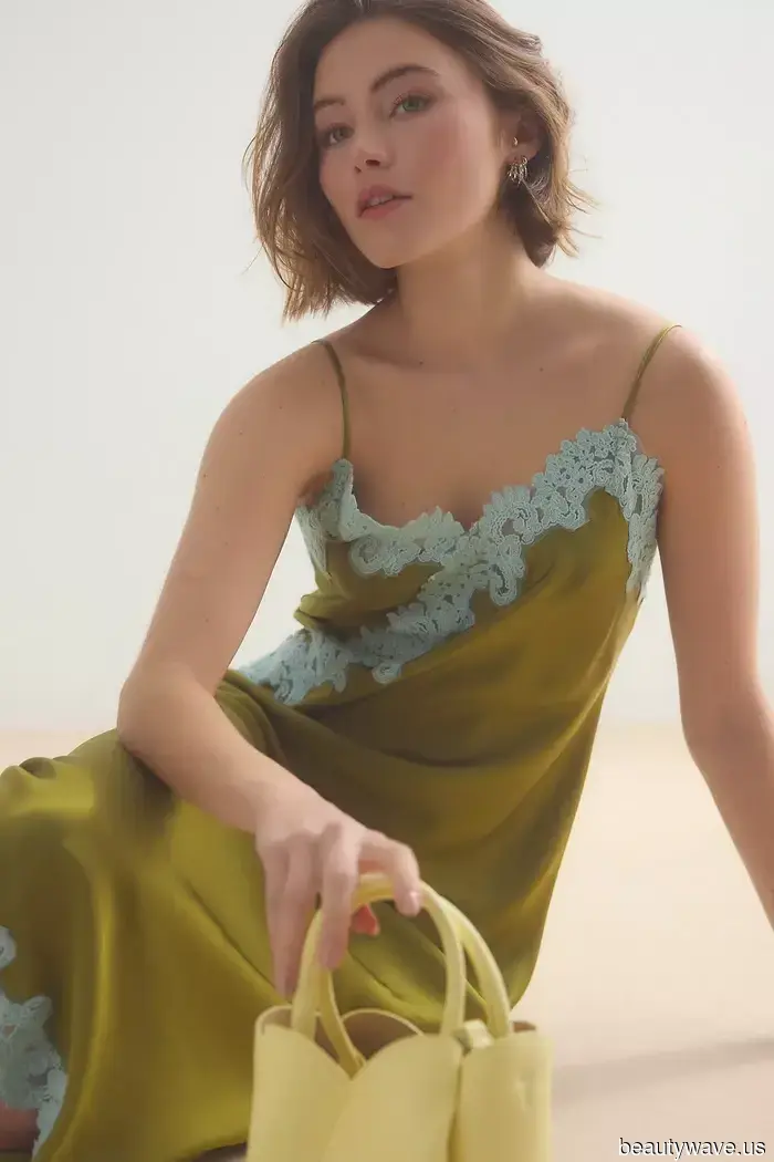 È ufficialmente la stagione dei vestiti&mdash;5 tendenze che renderanno ogni outfit estivo istantaneamente più chic