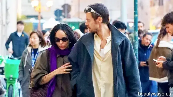 Coole Mädchen überall werden losrennen, um den '90er It-Girl Absatztrend zu kaufen, den Zo&euml; Kravitz gerade getragen hat.