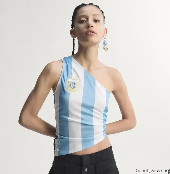 As a Fashion Editor who is passionate about football, here are 5 trendy styles you should be aware of to become a World Cup expert.
