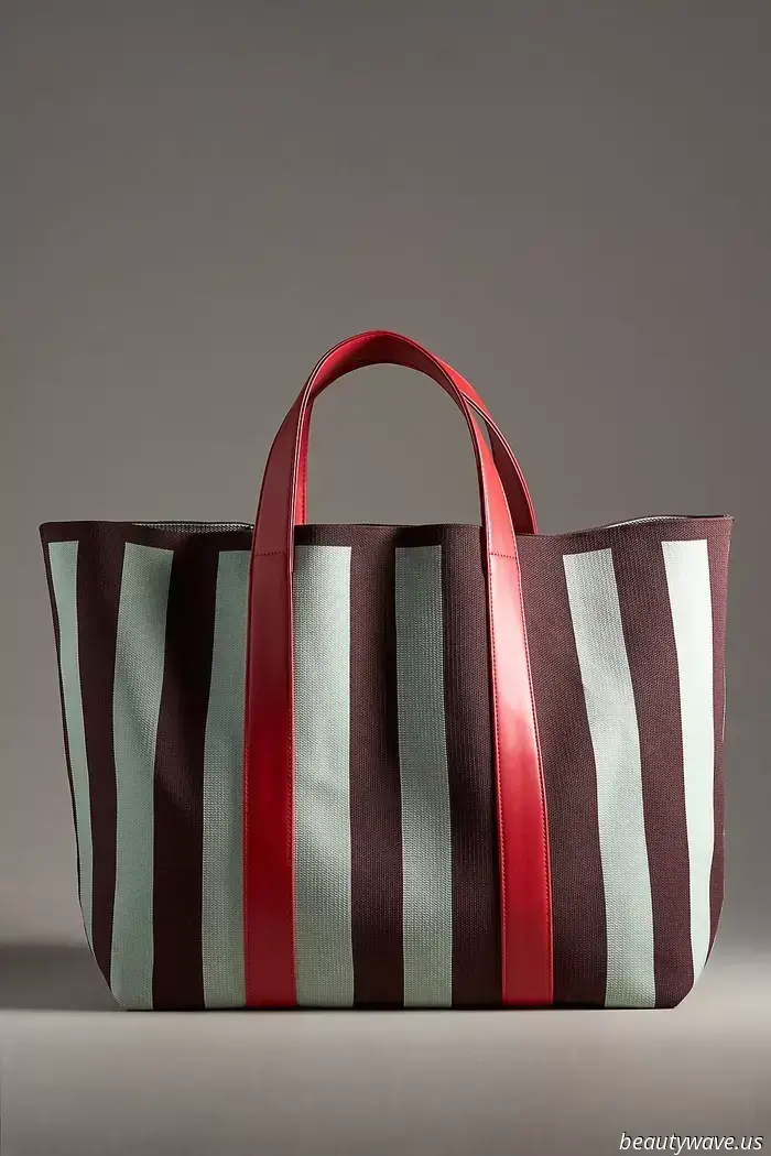 Legen Sie die langweilige Ledertasche ab — jeder stilvolle New Yorker trägt stattdessen diesen farbenfrohen Taschentrend