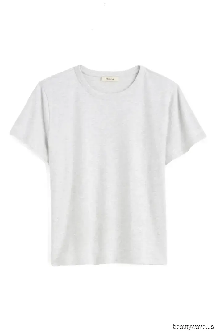 Step Aside, Sweatpants—Stylish Travelers Prefer These Travel Attire Instead.