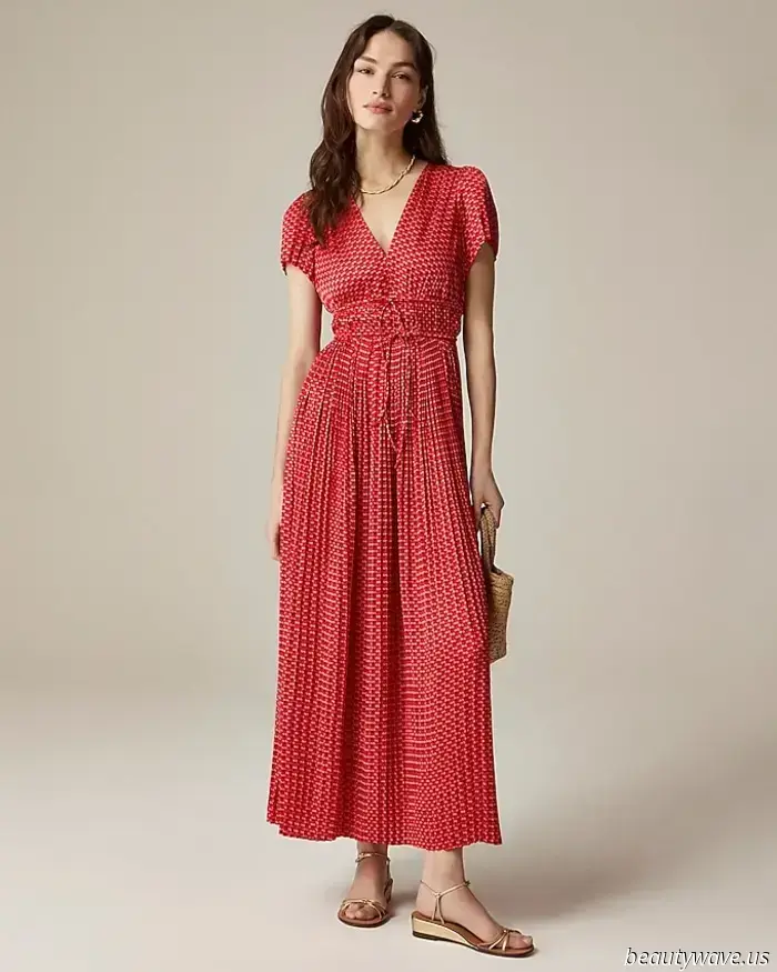 This is your final opportunity to enjoy an additional 70% discount on J.Crew's major Summer Sale — these 28 items are expected to sell out quickly.