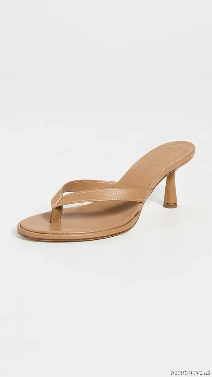 I just returned from Paris and noticed these four summer trends among the most fashionable women.