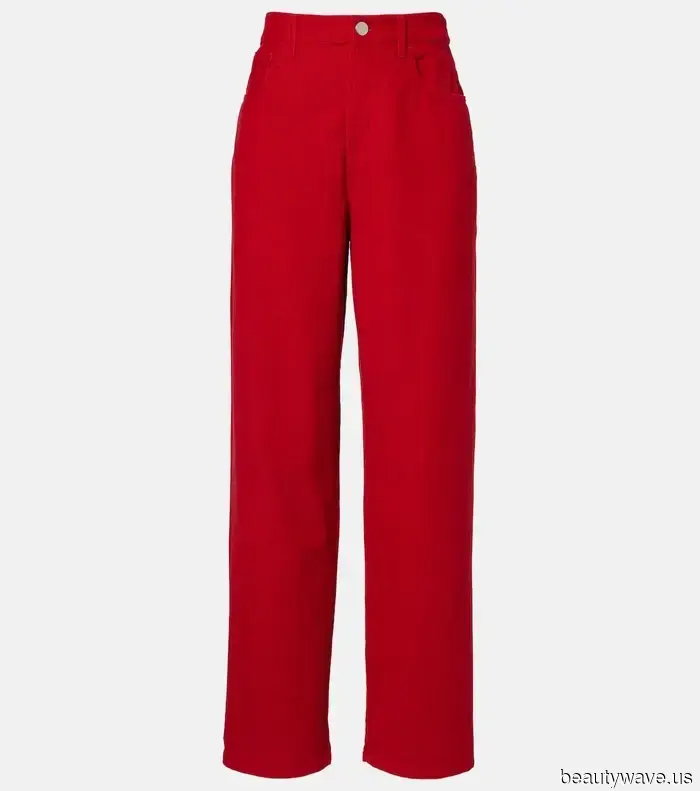 Holiday Attire Is Embracing the 1960s—Here’s How to Achieve the Style