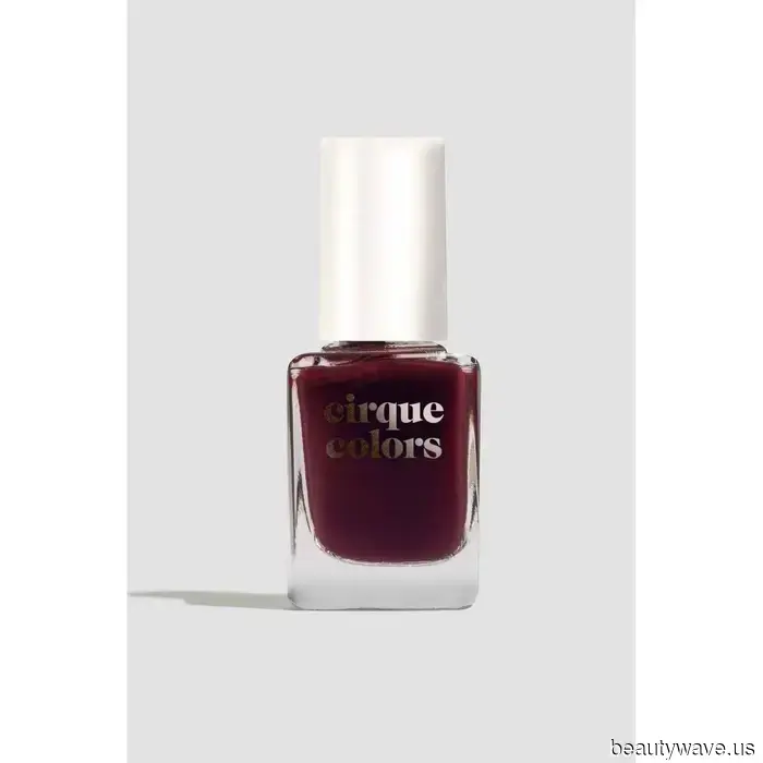 Moody, Sweet, and Luxurious-Looking—Rum Raisin Nails Are Set to Be Popular This Fall