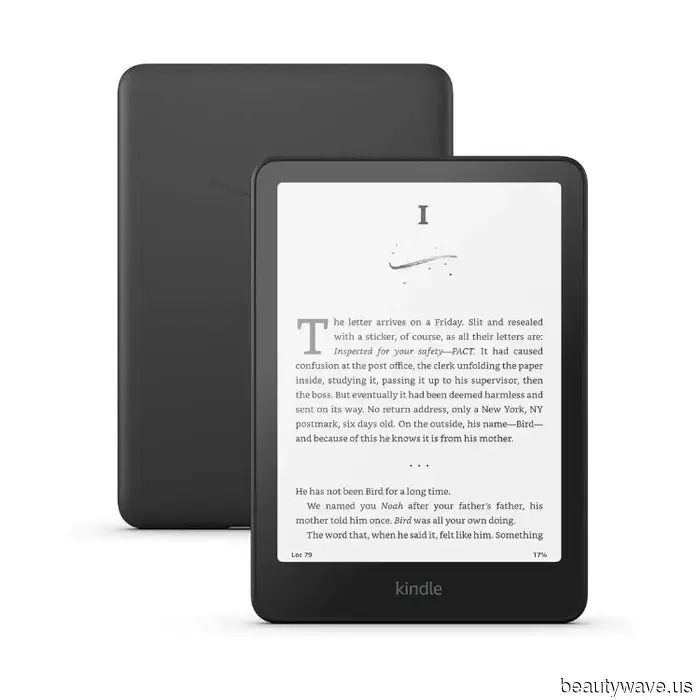 What's in My Bag: 12 Essential Personal Items I Always Bring When I Travel