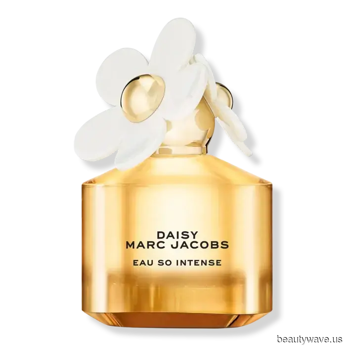 Gentle, Sugary, and Radiant—These Honey Fragrances Capture the Essence of a Sunday Morning at the Farmers' Market.