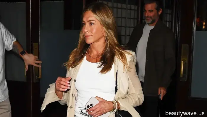 Estate o autunno, questa è la tendenza delle scarpe basse casual ma eleganti che sta sempre bene con i jeans.