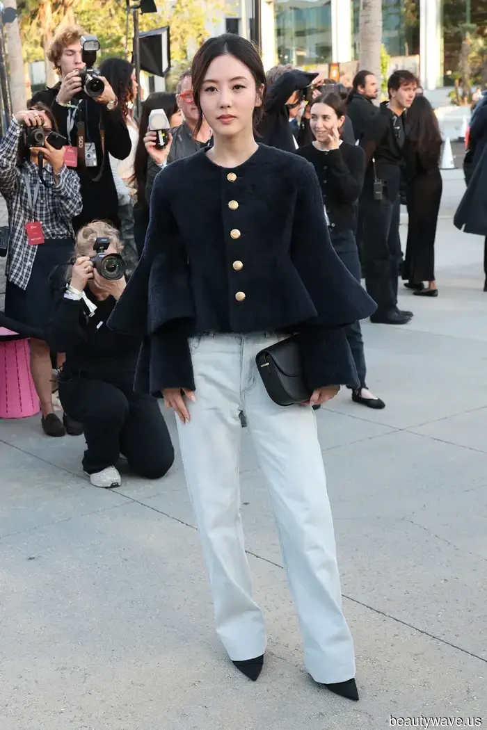 Light-wash jeans were a prominent feature at the Dior show—these shoes will give them a stylish touch for 2026.