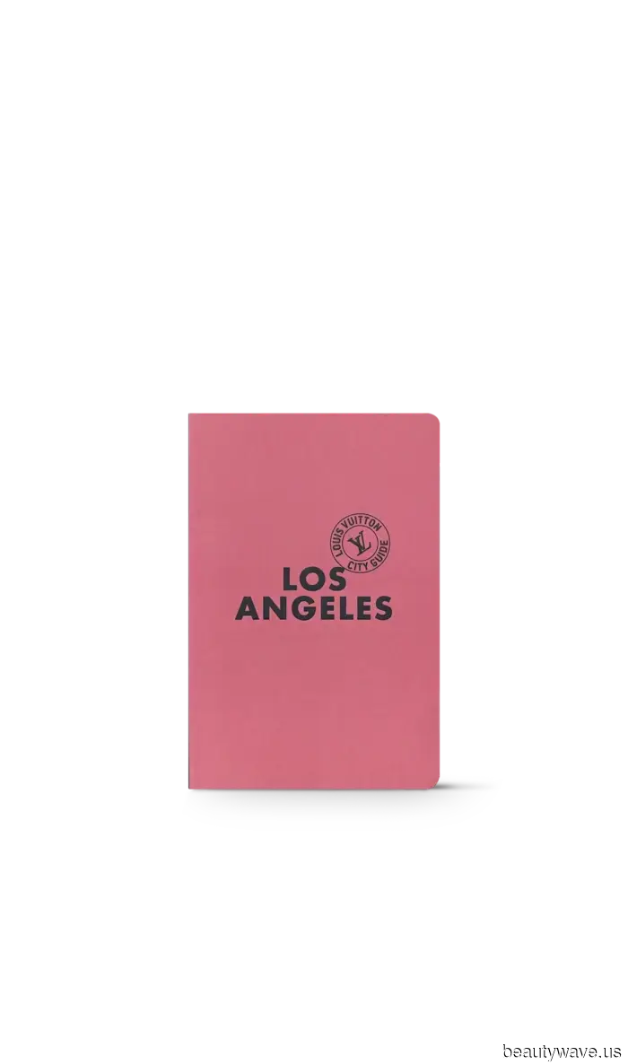 I'm a shopping specialist residing in L.A.—28 stylish items I'm giving to my fellow Angelenos.