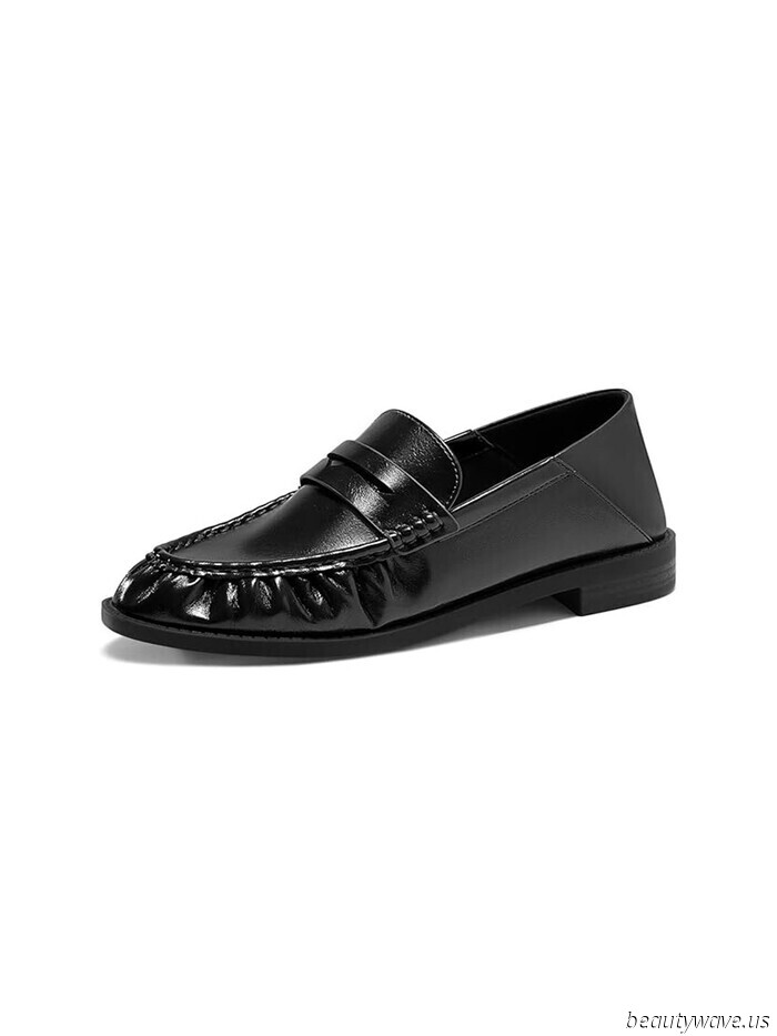 Nur damit du es weißt, *dies* ist der Denim-Trend, den New Yorker mit Loafers tragen (Entschuldigung, enge Jeans)