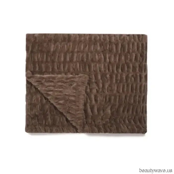 7 Modeleute teilen die schicksten Geschenke, die sie zu diesem Muttertag kaufen.