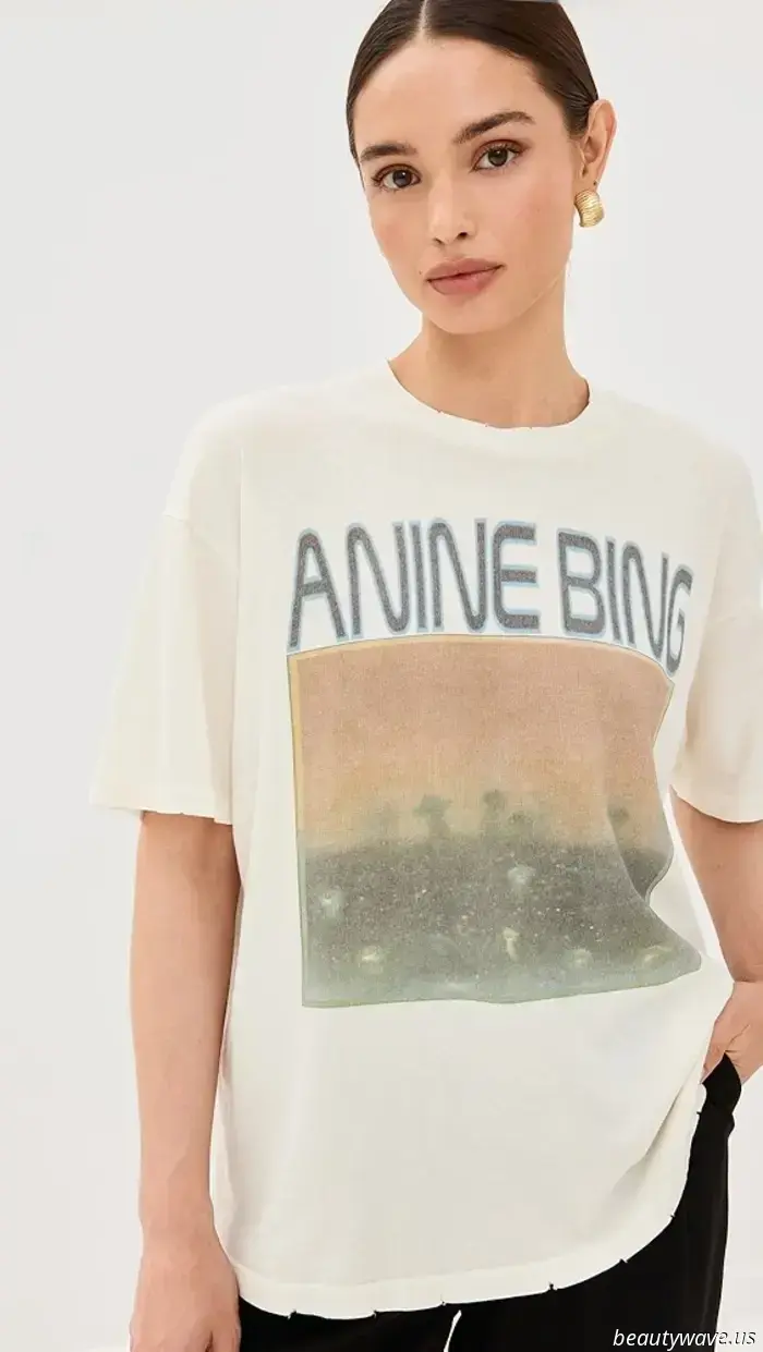 A Parigi, L.A. e Londra, le t-shirt bianche basic vengono messe da parte a favore di questa alternativa più alla moda