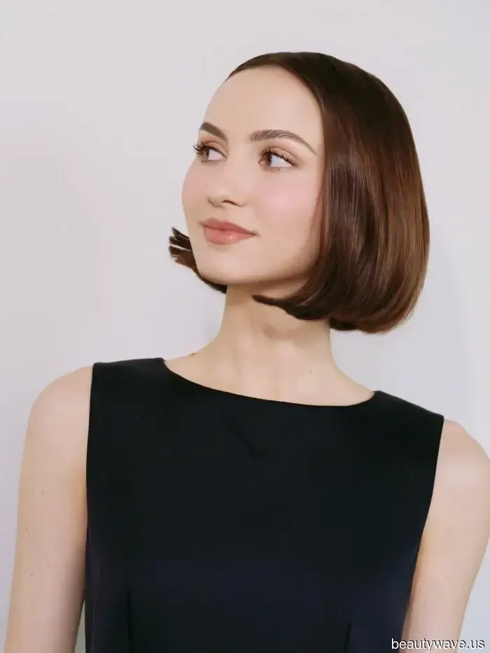"Nada Demasiado Alto": Maude Apatow sobre el Blush Sandwiching, los Looks de Euphoria y el Mejor Consejo de Belleza de Su Mamá