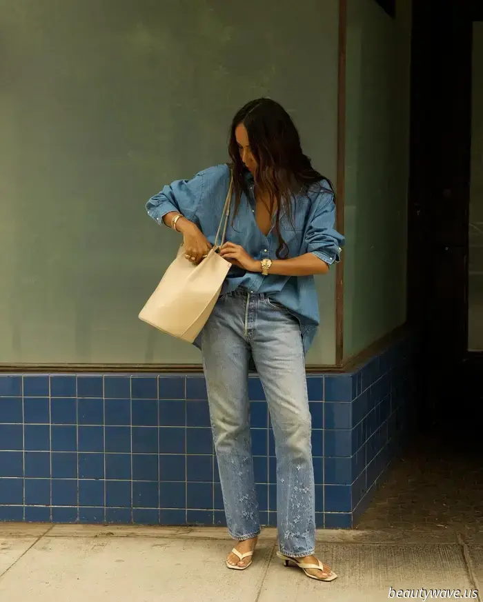Folks in L.A. understand that pairing flip-flops with this "outdated" jeans trend gives it a refreshing twist.